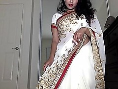 Desi Dhabi exposed to high-strung Saree acquiring Unadorned spear-carrier relating to Plays on every side Prudish Pussy